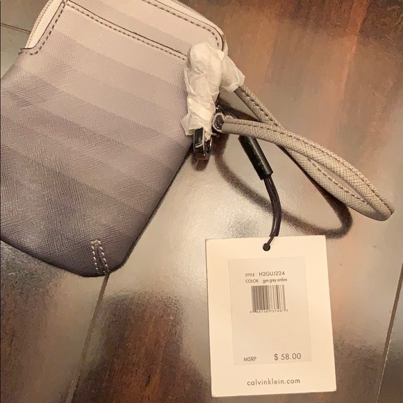 Calvin Klein phone/credit card holder - Picture 2 of 3